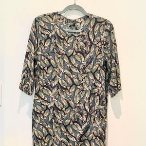 100% silk dress. Women dress. Fashion dress.